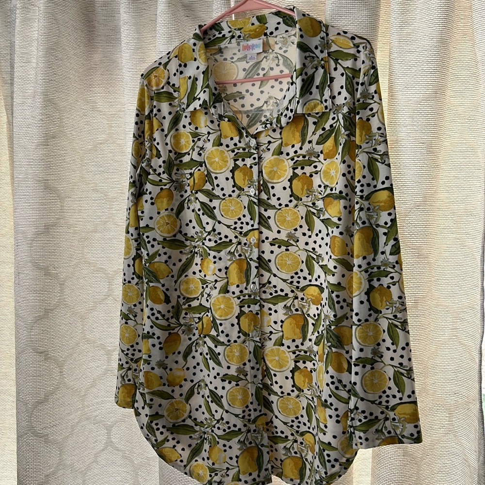Lularoe Valentina button up
